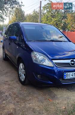 Мінівен Opel Zafira 2009 в Гадячі