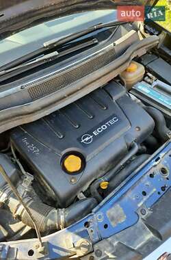 Минивэн Opel Zafira 2006 в 