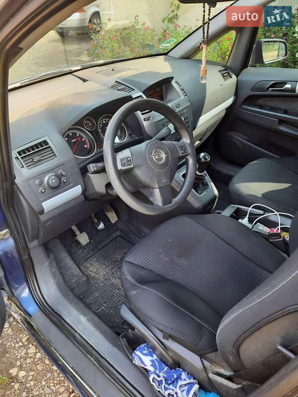 Минивэн Opel Zafira 2006 в Старой Жадовой фото 8 Минивэн Opel Zafira 2006 в Старой Жадовой