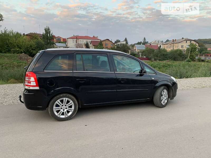 Минивэн Opel Zafira 2009 в Теребовле