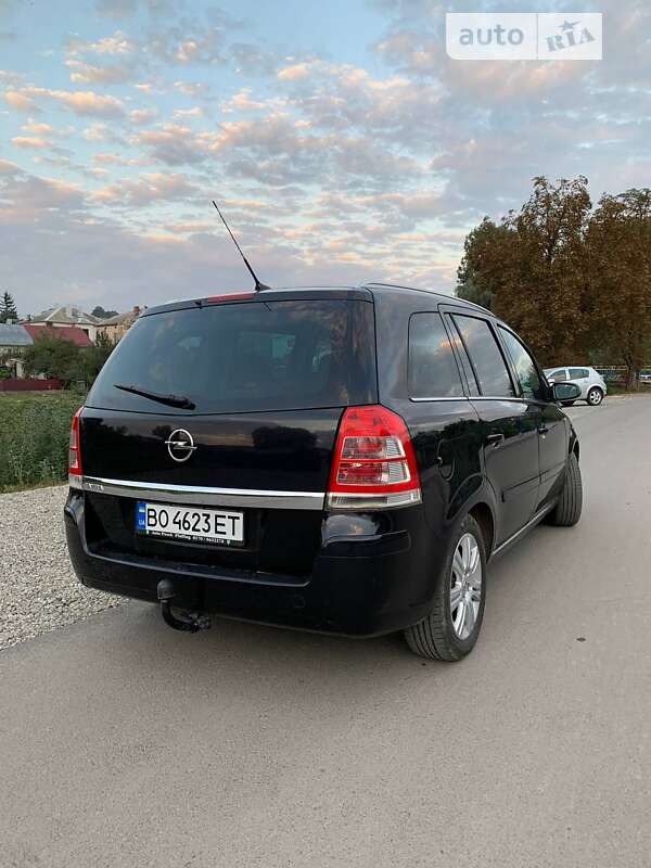 Минивэн Opel Zafira 2009 в Теребовле