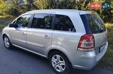 Минивэн Opel Zafira 2012 в 