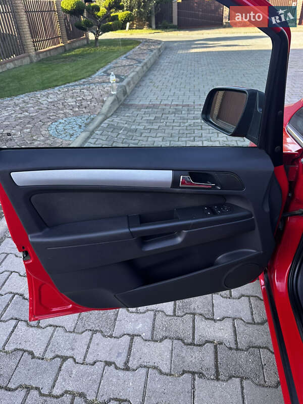Мінівен Opel Zafira 2010 в Луцьку