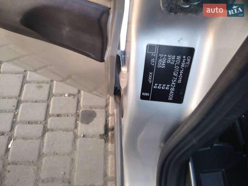 Мінівен Opel Zafira 2004 в Нікополі