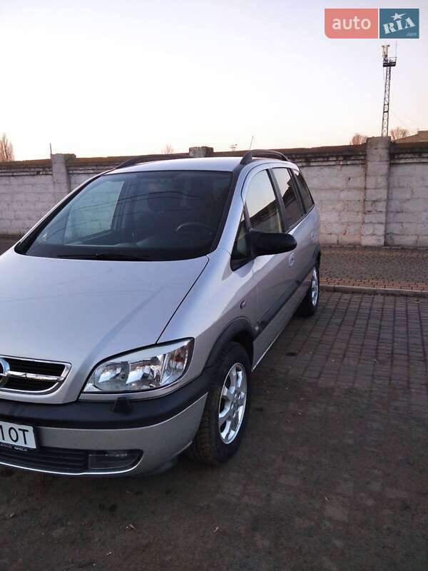 Мінівен Opel Zafira 2004 в Нікополі