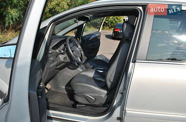 Минивэн Opel Zafira 2008 в 