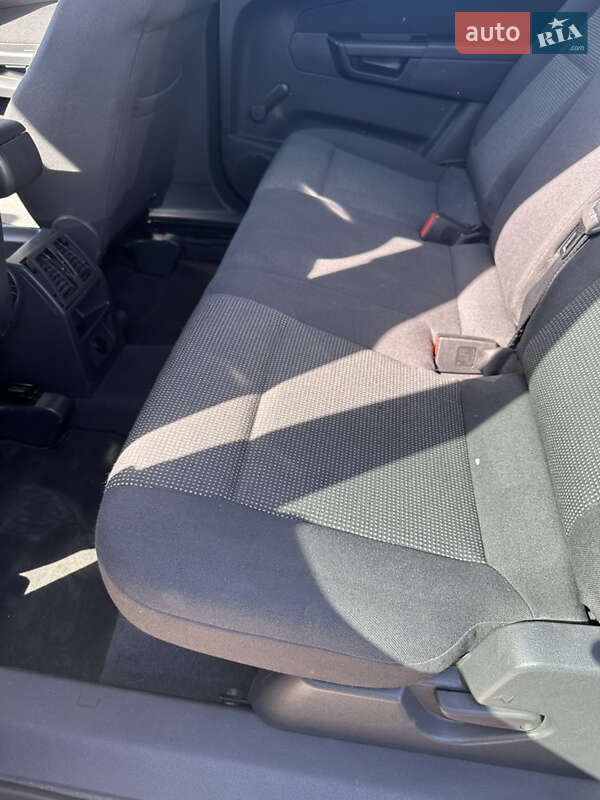 Минивэн Opel Zafira 2007 в Долинской