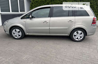 Минивэн Opel Zafira 2005 в Луцке