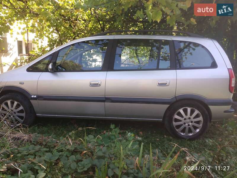 Мінівен Opel Zafira 2003 в Бучачі