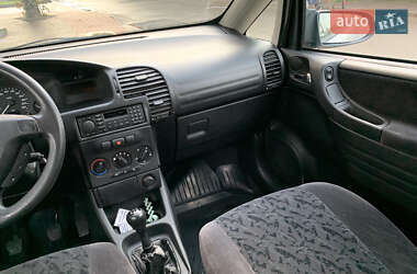 Мінівен Opel Zafira 2001 в 