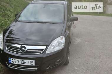 Минивэн Opel Zafira 2010 в Ивано-Франковске