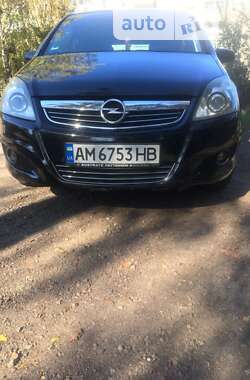 Минивэн Opel Zafira 2008 в Лугинах