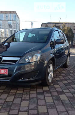 Минивэн Opel Zafira 2010 в Луцке