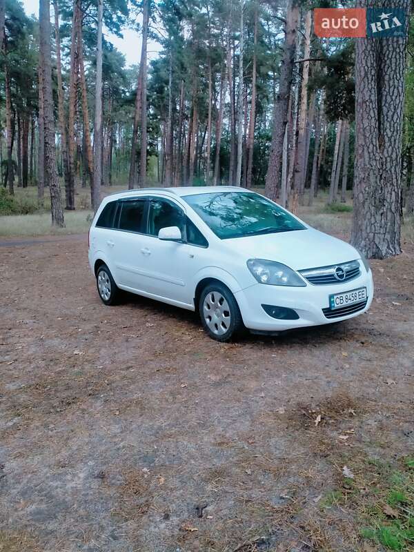 Минивэн Opel Zafira 2011 в Чернигове фото 14 Минивэн Opel Zafira 2011 в Чернигове