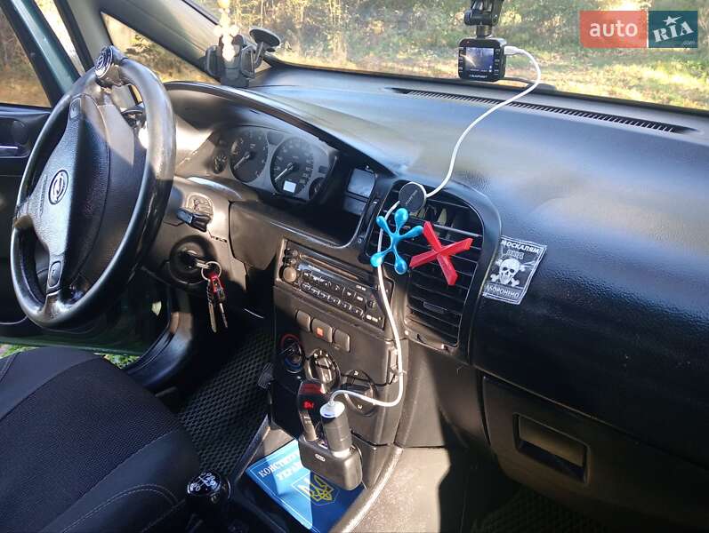 Минивэн Opel Zafira 2001 в Бобрке