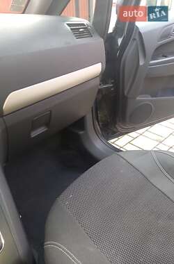 Минивэн Opel Zafira 2008 в 