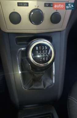 Минивэн Opel Zafira 2008 в 