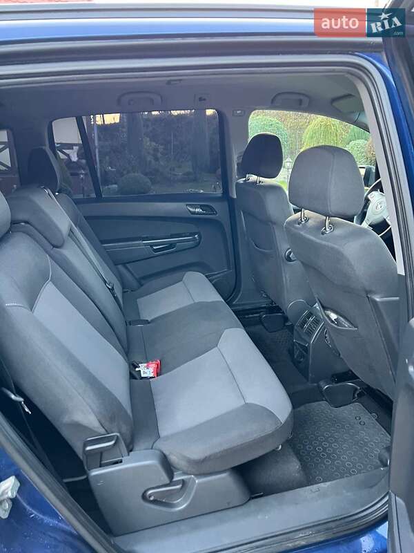 Минивэн Opel Zafira 2008 в Калуше