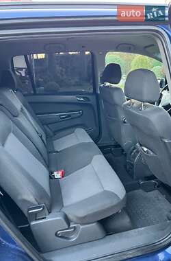 Минивэн Opel Zafira 2008 в 