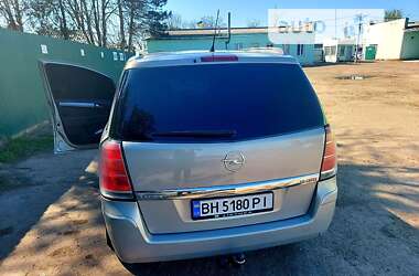 Минивэн Opel Zafira 2006 в Измаиле