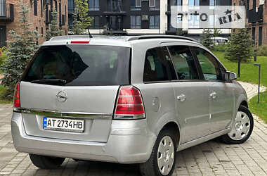 Минивэн Opel Zafira 2007 в Ивано-Франковске