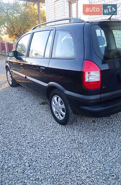 Минивэн Opel Zafira 2003 в Бучаче