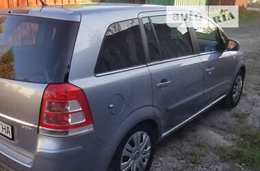 Мінівен Opel Zafira 2010 в Луцьку