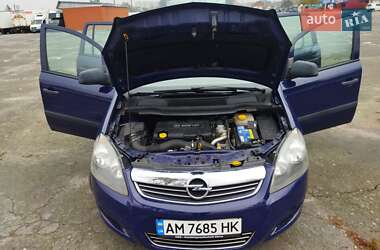 Минивэн Opel Zafira 2011 в Звягеле