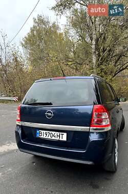 Мінівен Opel Zafira 2011 в Гадячі