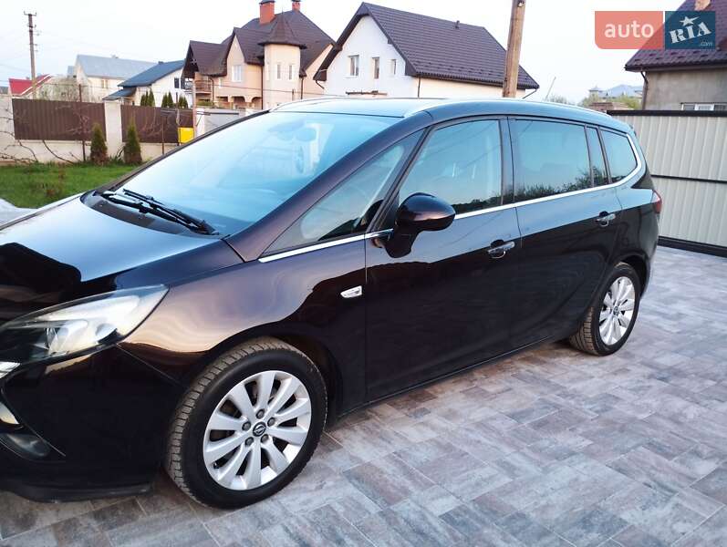 Мінівен Opel Zafira 2013 в Івано-Франківську