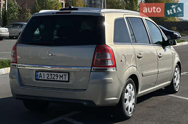 Мінівен Opel Zafira 2009 в Бучі