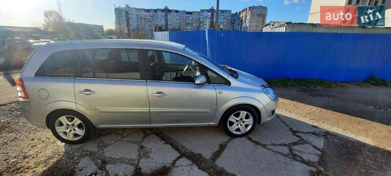 Мінівен Opel Zafira 2008 в Житомирі