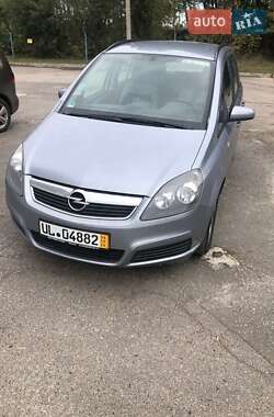 Минивэн Opel Zafira 2007 в Чернобае