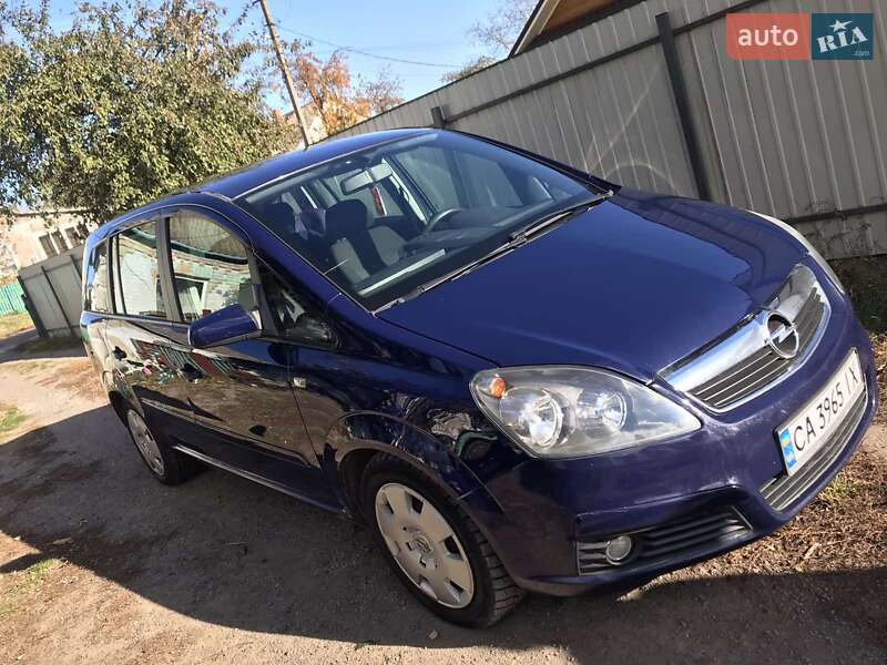 Минивэн Opel Zafira 2006 в 