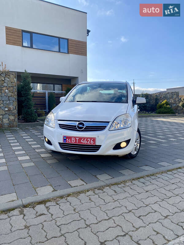 Минивэн Opel Zafira 2010 в Стрые