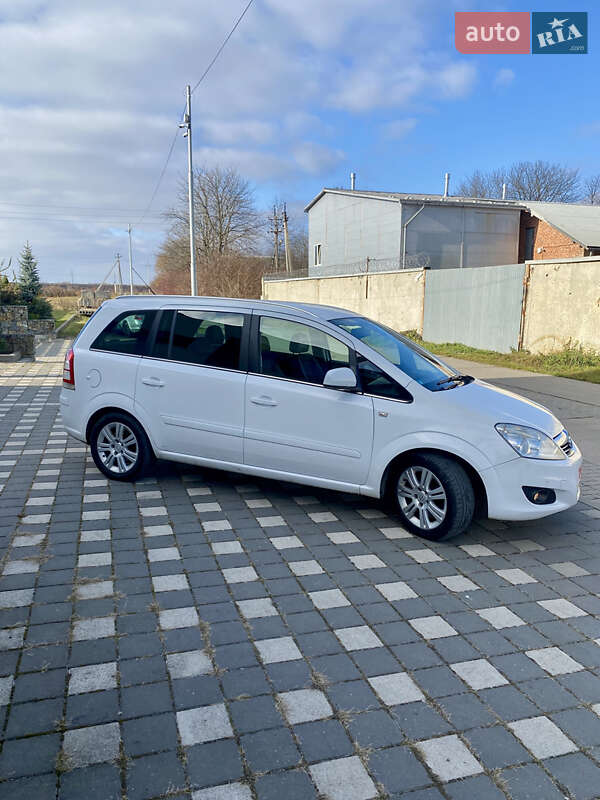 Минивэн Opel Zafira 2010 в Стрые