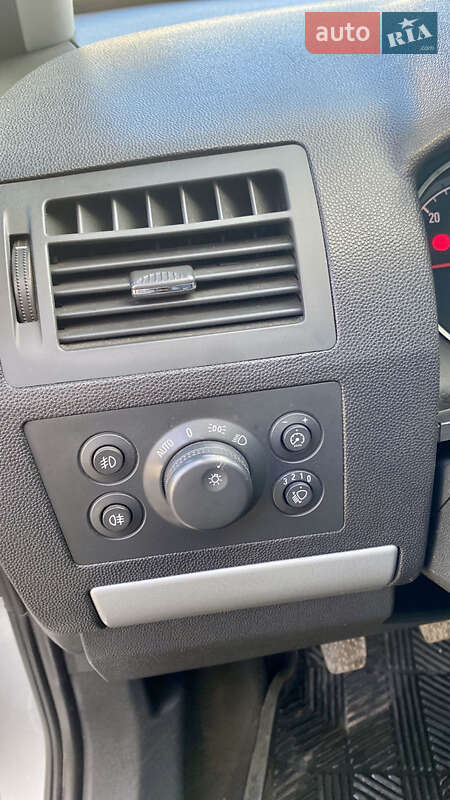 Минивэн Opel Zafira 2010 в Стрые