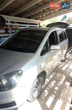Минивэн Opel Zafira 2006 в 