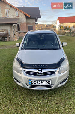 Мінівен Opel Zafira 2010 в Яворові