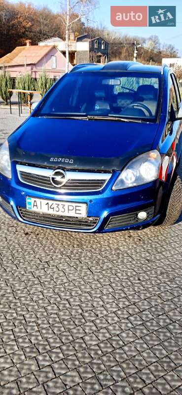 Минивэн Opel Zafira 2005 в Полтаве