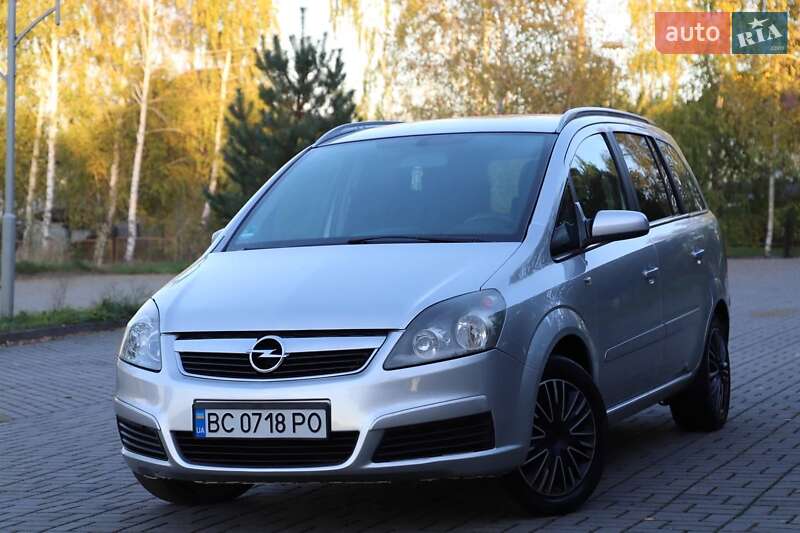 Минивэн Opel Zafira 2006 в Дрогобыче