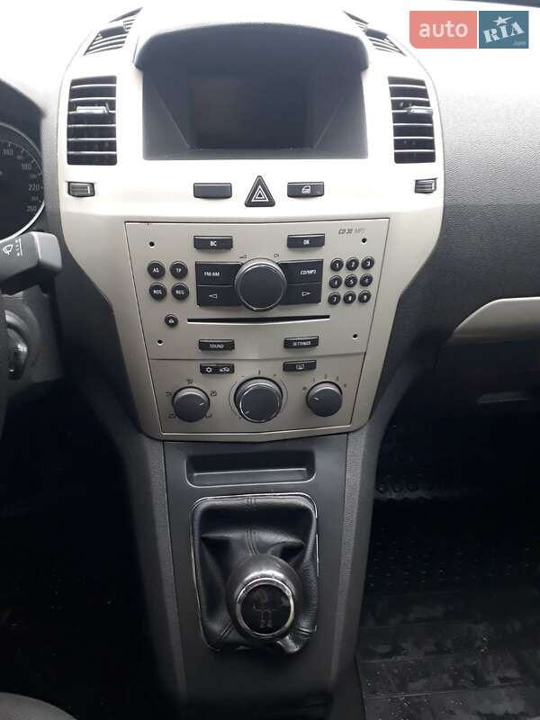 Минивэн Opel Zafira 2008 в 