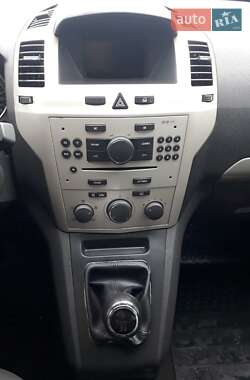 Минивэн Opel Zafira 2008 в 