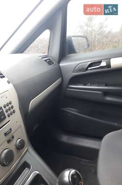 Минивэн Opel Zafira 2008 в 
