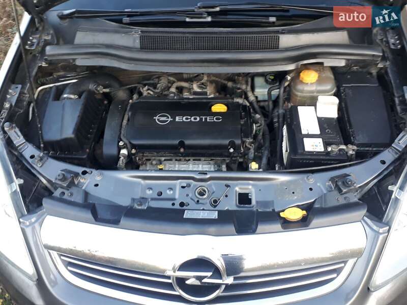 Минивэн Opel Zafira 2008 в Красноильске
