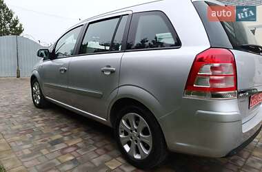 Минивэн Opel Zafira 2010 в Луцке