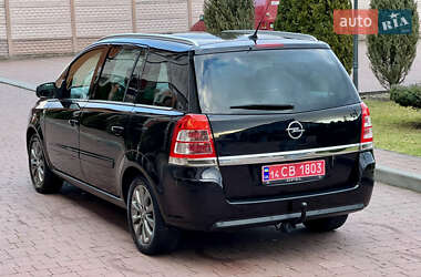 Минивэн Opel Zafira 2010 в Стрые