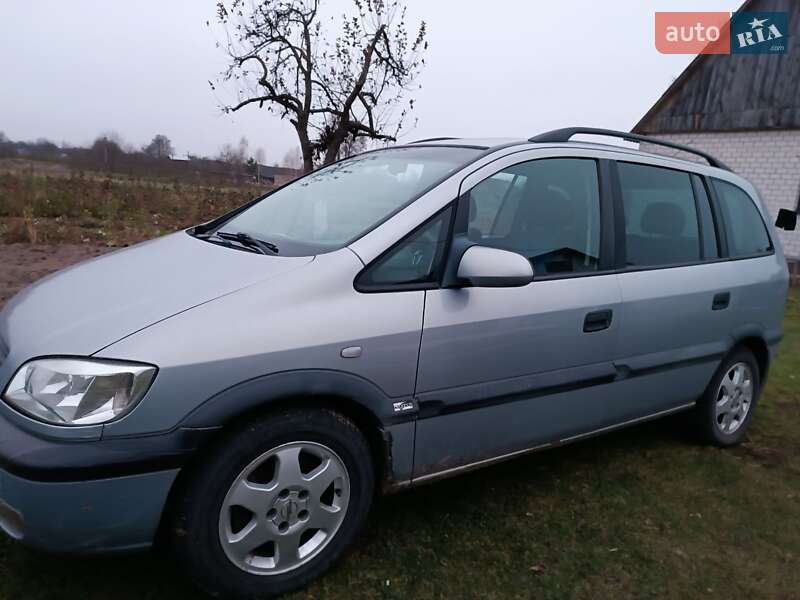 Мінівен Opel Zafira 2001 в Любешові