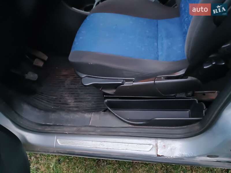 Мінівен Opel Zafira 2001 в Любешові