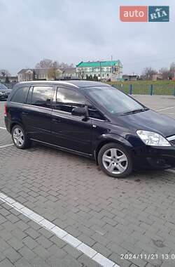 Минивэн Opel Zafira 2009 в Нововолынске